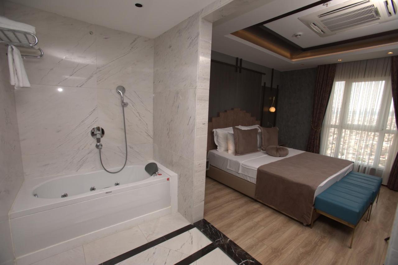 The Green Park Gaziantep Zewnętrze zdjęcie A bathroom in a hotel room